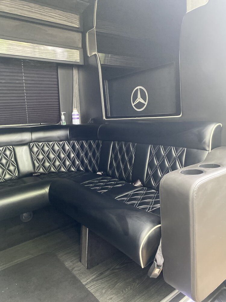 Luxury sedan Memphis Tennessee